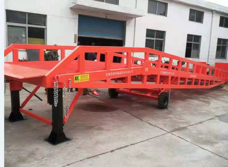 液壓登車(chē)橋的特點(diǎn)和應(yīng)用